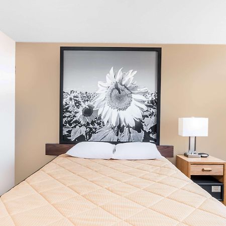 Hotel Super 8 By Wyndham Bowman Exteriér fotografie